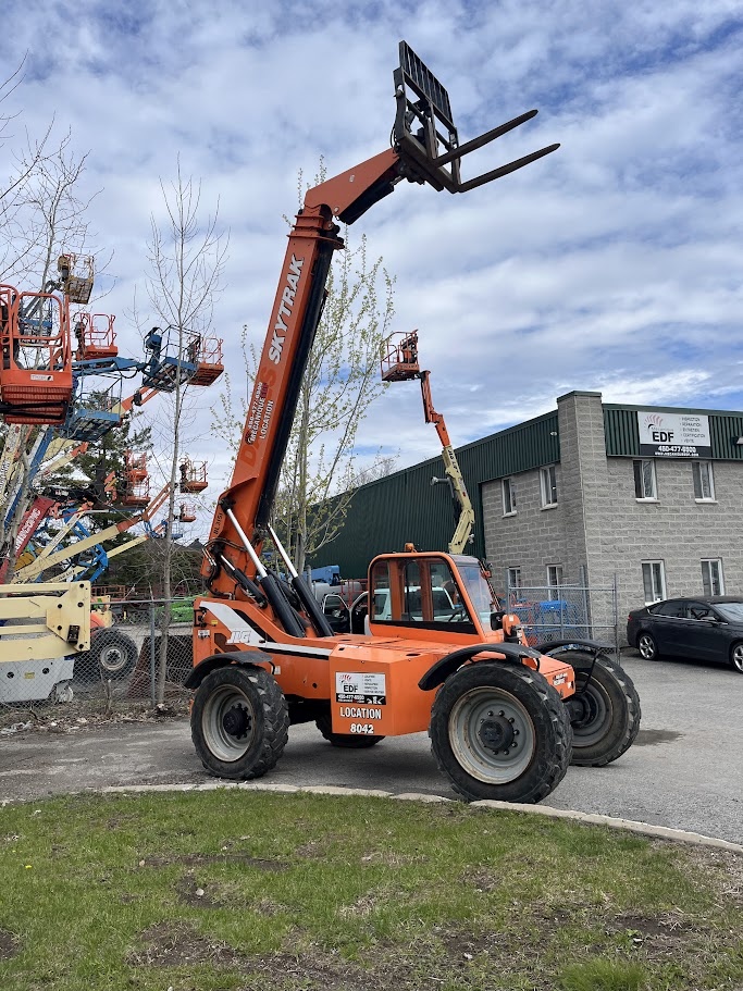 Skytrak 8042 Chariot élévateur télescopique 8,000 lbs Carburant 